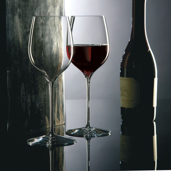 https://www.thepinkdaisy.com/wp-content/uploads/2020/10/waterford-elegance-wine-glass-pinot-noir-701587011259-alt1.jpg